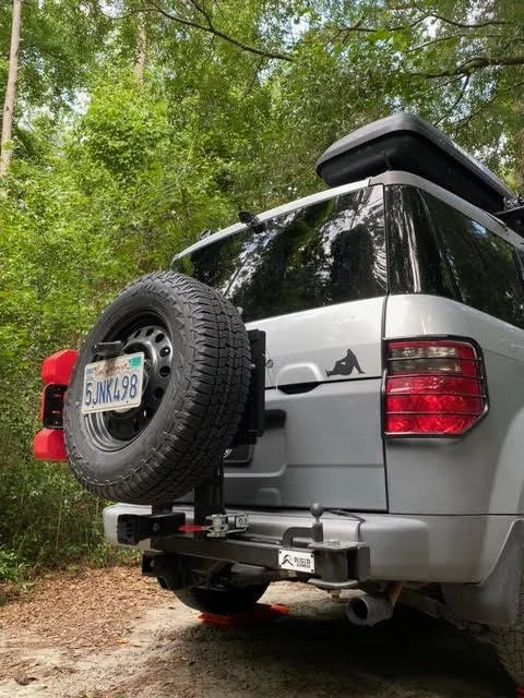 Honda Element (2003-2011) Hybrid Swing-Out Tire Carrier