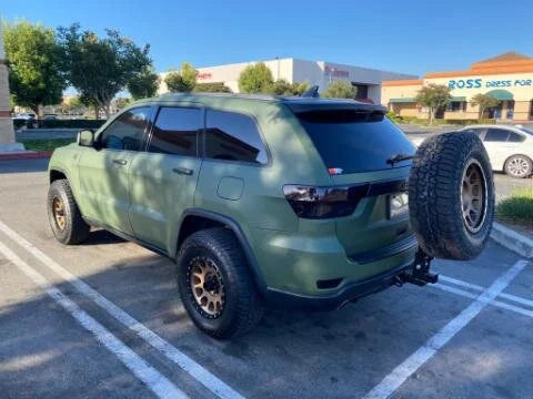 Jeep Grand Cherokee (2005-2022) Drop Down Spare Tire Hitch Carrier